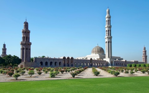 USA-Iran, confermato il vertice in Oman. Tra minacce e rischio di escalation globale