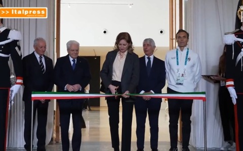 Mattarella inaugura Casa Italia a Milano: “E’ una porta d’ingresso per il Paese”