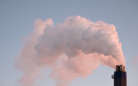 Il Governo Trump abolisce le limitazioni sulle emissioni di gas serra