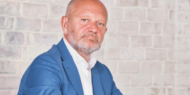 Pucci rinuncia a Sanremo: “Insulti e minacce alla mia famiglia”. E il caso diventa politico