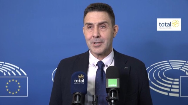 Fiducia su Ucraina, Crosetto “blinda” Lega e Vannacci. Opposizione: “La maggioranza in politica estera non c’è più”