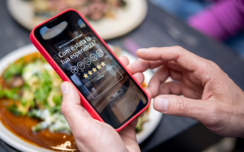 Addio alle recensioni false sui ristoranti: serve la ricevuta fiscale