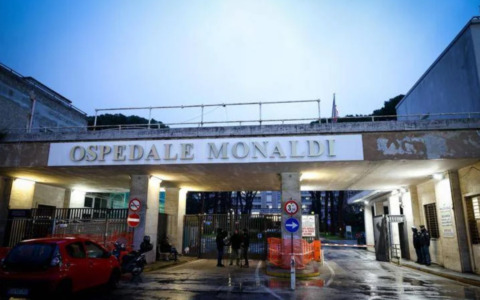 Bimbo Napoli, si aggiunge l’accusa di falso: medici alterarono orari della cartella