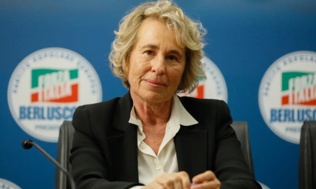 Forza Italia, Gasparri lascia e Stefania Craxi entra: "Per una volta il mio cognome non ha pesato in negativo"
