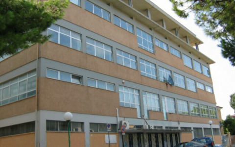 Altro studente bomba a Pescara: voleva fare una strage al liceo e poi togliersi la vita