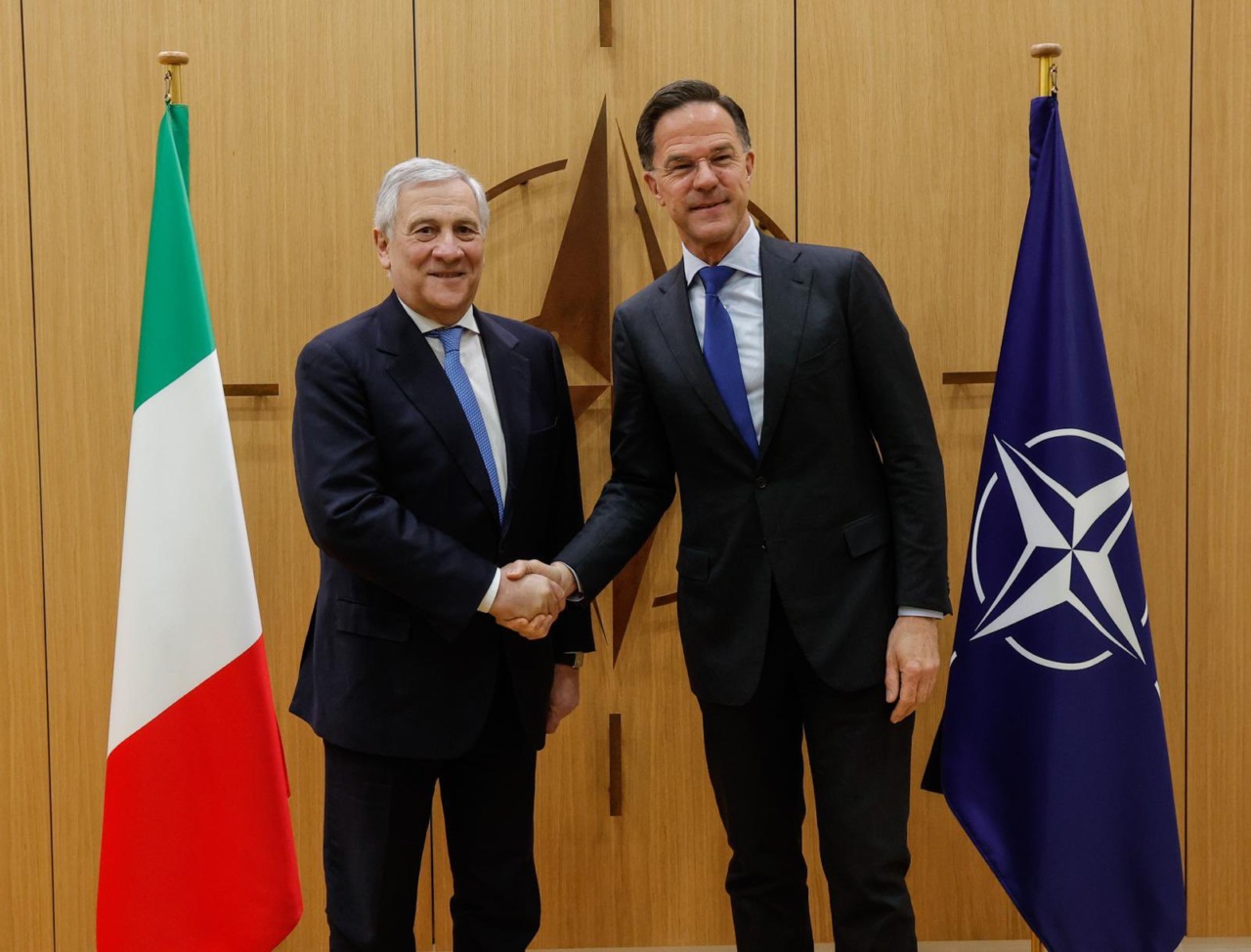 Tajani: "La sicurezza dello stretto di Hormuz va garantita attraverso il dialogo"