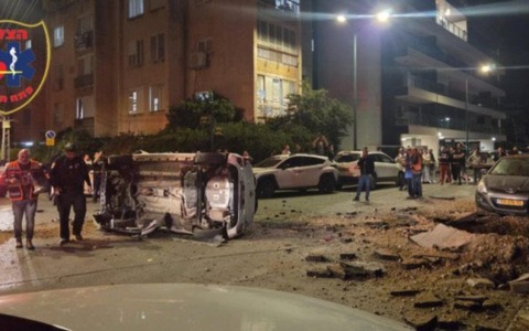 L’Iran minaccia vendetta per la morte di Larijani: missili su Tel Aviv, due morti