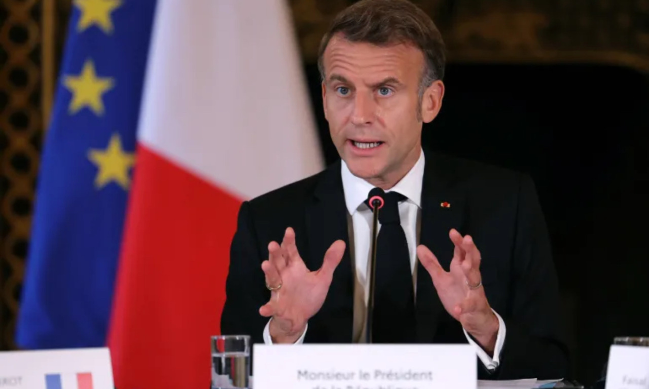 Macron dopo Collegio di Sicurezza: "Ombrello nucleare per l'Ue". Aderiscono 8 Paesi, l'Italia no