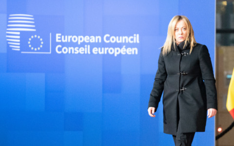 Oggi la premier Meloni al Consiglio Europeo chiederà revisione meccanismo per riduzione emissioni aziende