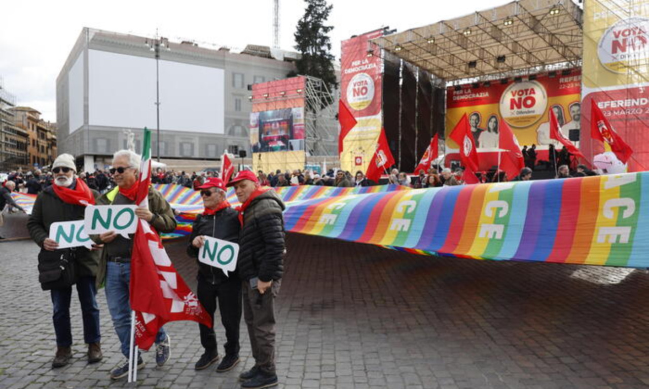 Referendum: ieri la manifestazione della Sinistra per il no, oggi Meloni da Fedez