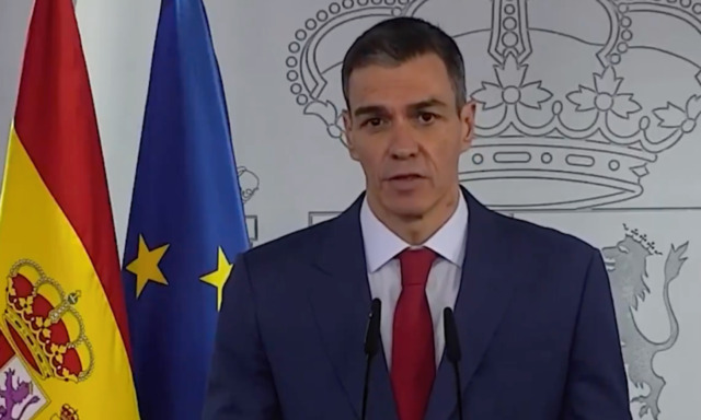 Sanchez nega le basi e sfida Trump: "Mai complici"