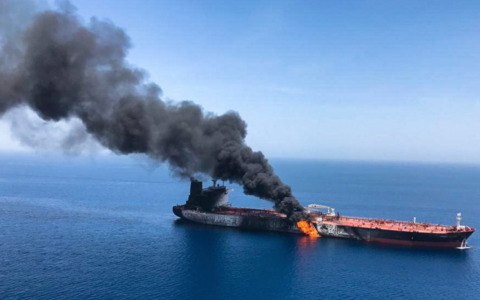 L’Iran riapre lo stretto di Hormuz a pagamento (a 2 milioni di dollari a nave)