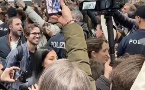 Guerra, già arrivati tre aerei da Abu Dhabi e Oman con 500 nostri connazionali