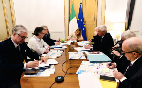 Allerta sicurezza in Italia dopo l’escalation in Medio Oriente: rafforzati controlli su ambasciate, basi Usa e siti ebraici