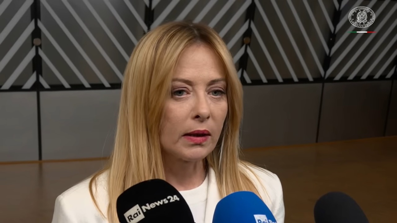 Guerra, Meloni chiede lo stop agli attacchi alle infrastrutture e nello Stretto di Hormuz