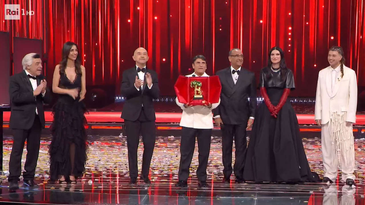 Per sempre sì: testo e video della canzone di Sal Da Vinci che ha vinto Sanremo 2026