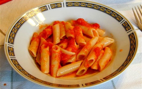 Richiamo alimentare: sughi e ragù ritirati per possibile presenza di corpi estranei