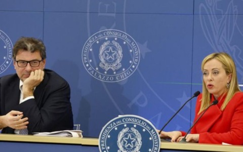 Il governo è al lavoro per prorogare il taglio delle accise sui carburanti