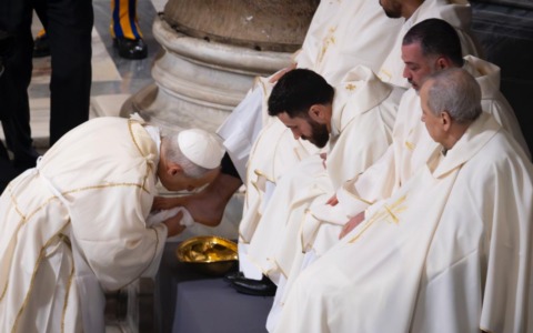 Altra “bordata” per la pace di Papa Prevost durante la Messa in Coena Domini