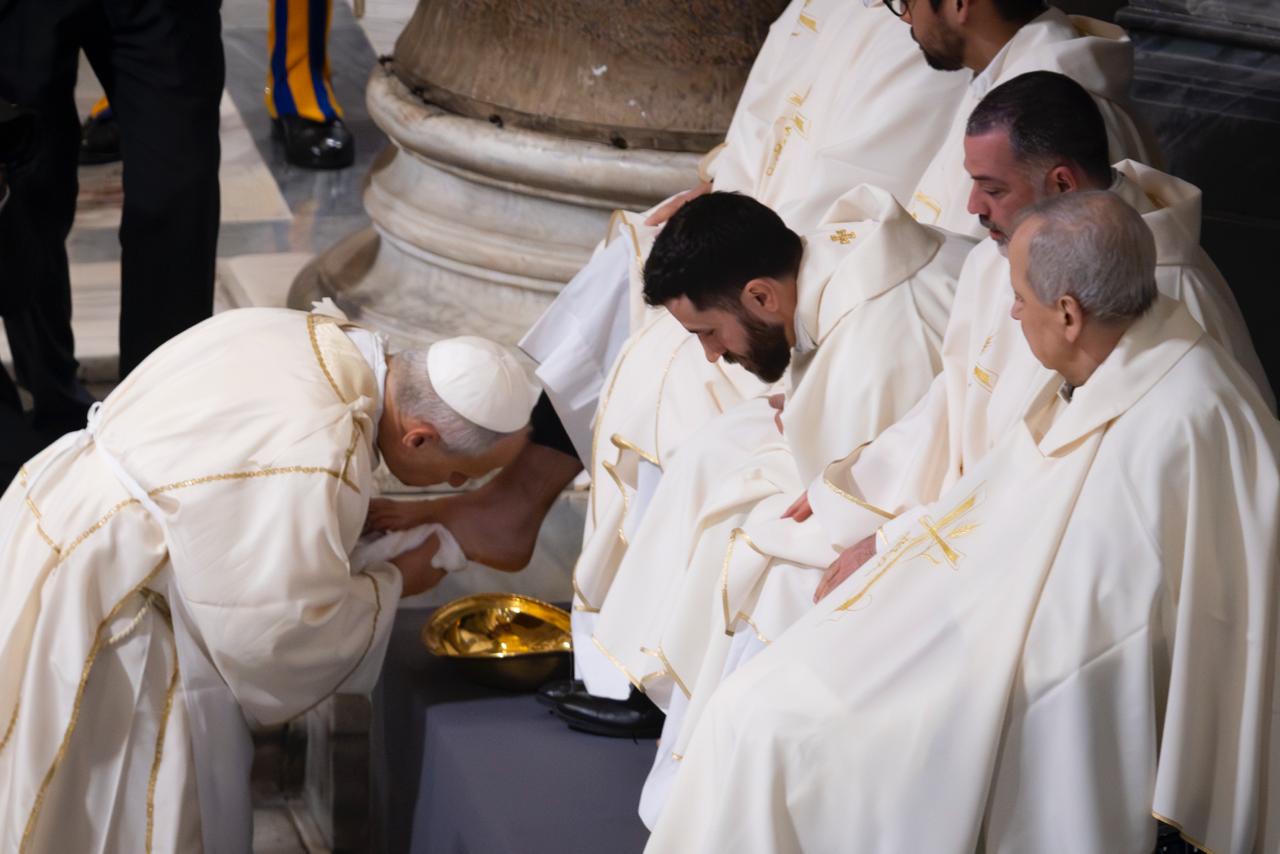 Altra “bordata” per la pace di Papa Prevost durante la Messa in Coena Domini