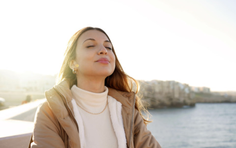 Respirare dal naso: un gesto semplice che può cambiare energia, sonno e concentrazione
