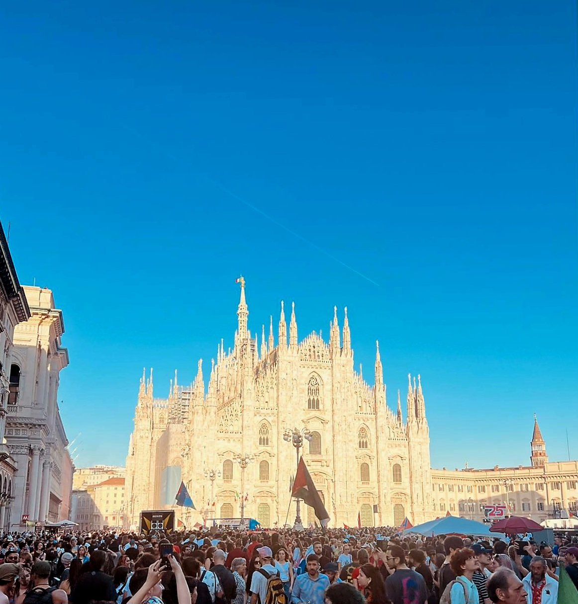 5 Aprile: a Roma caccia all'attentatore che ha sparato a due persone con il fazzoletto dell'Anpi