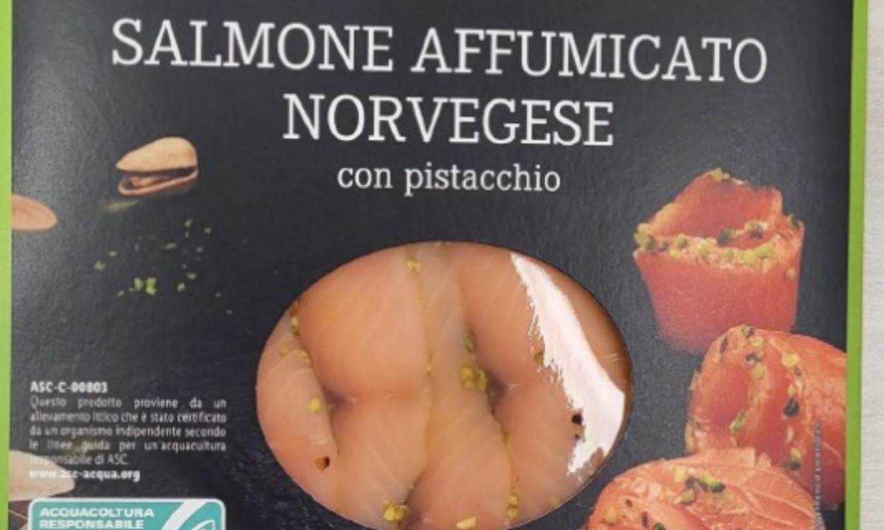 Attenzione al salmone affumicato norvegese con pistacchio: rischio listeria