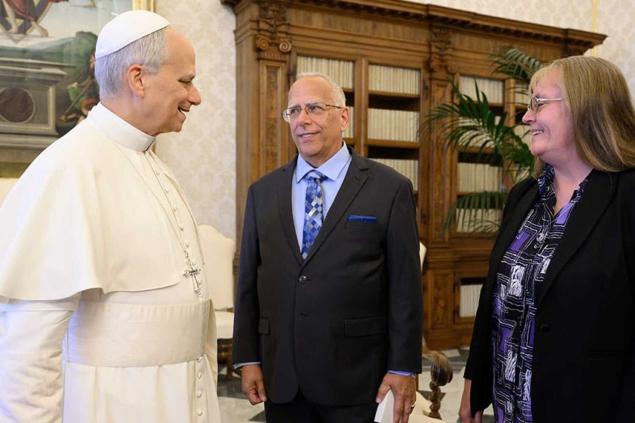 Levata di scudi per il Papa da destra a sinistra. E Trump sposta l’attenzione sul fratello Louis Prevost