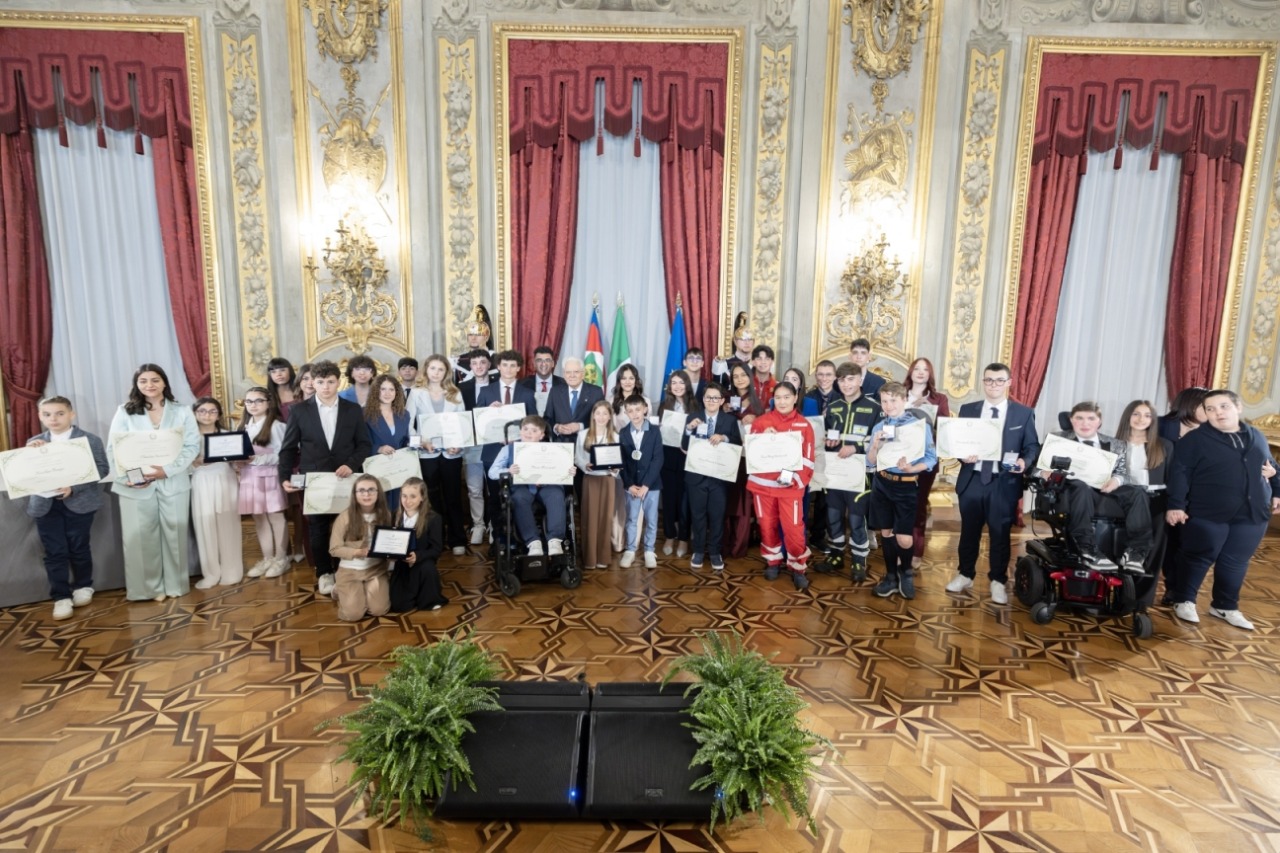 Mattarella premia 29 nuovi giovani Alfieri della Repubblica
