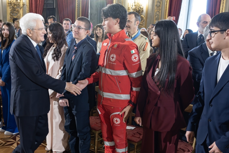 Mattarella premia 29 nuovi giovani Alfieri della Repubblica