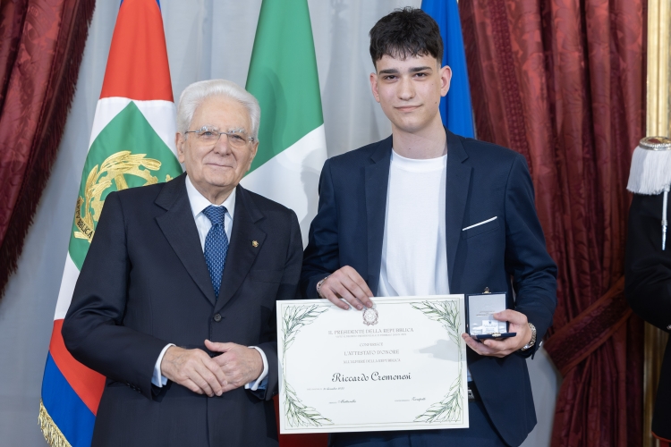 Mattarella premia 29 nuovi giovani Alfieri della Repubblica