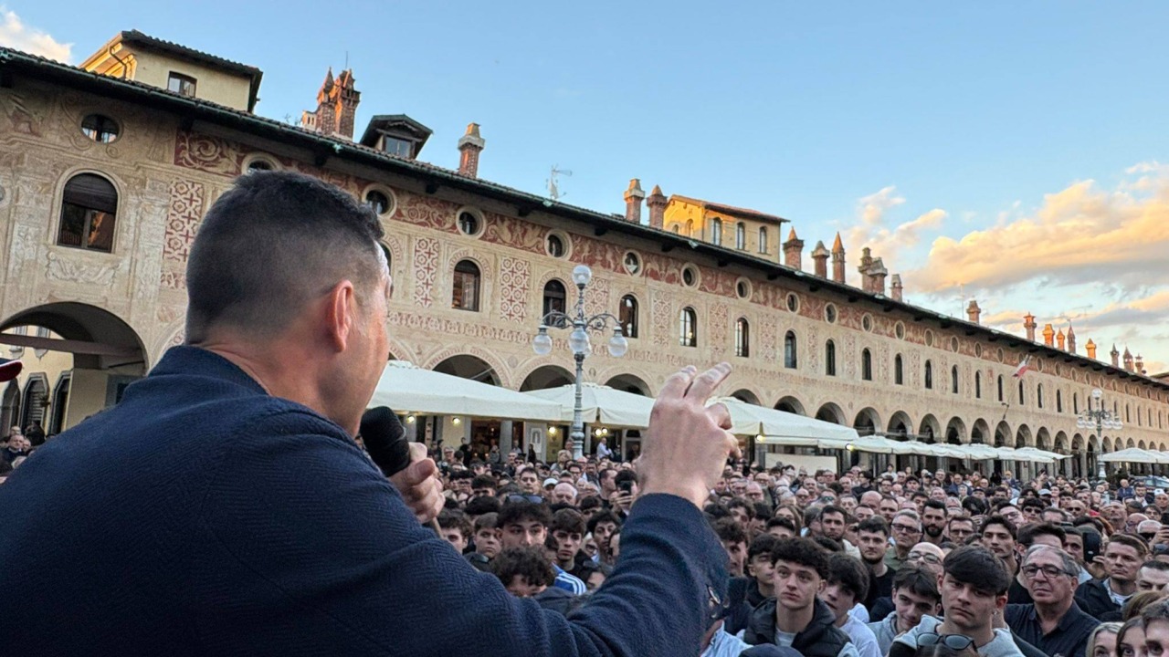 Il “Fattore Vannacci” agita le Comunali. In Lombardia nasce anche gruppo regionale FN
