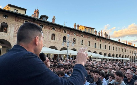 Il “Fattore Vannacci” agita le Comunali. In Lombardia nasce anche gruppo regionale FN