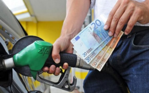 Diesel, il taglio delle accise slitta al 10 settembre: pronta la nuova proroga del governo