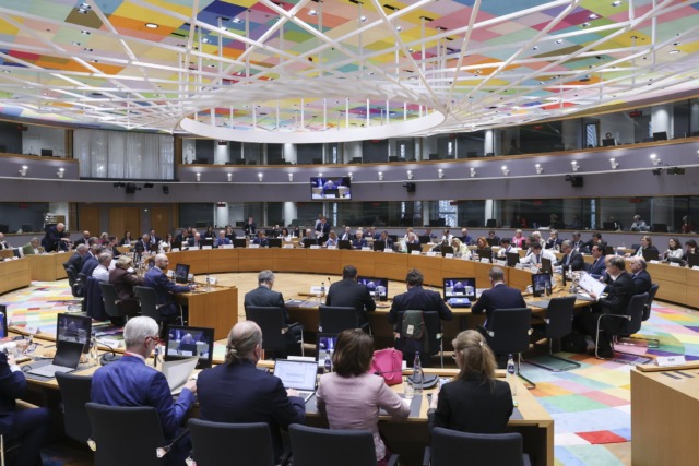 Giorgetti: “Scorporo spese energia dal conto del deficit, come per il riarmo”. Ma Bruxelles dice no