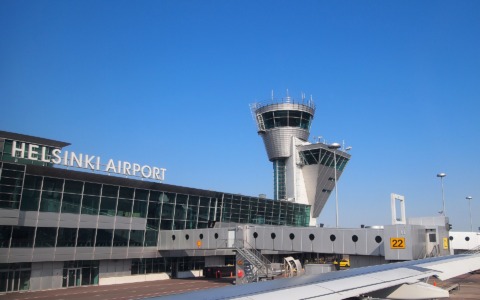 Riaperto aeroporto Helsinki dopo chiusura di tre ore per droni sospetti