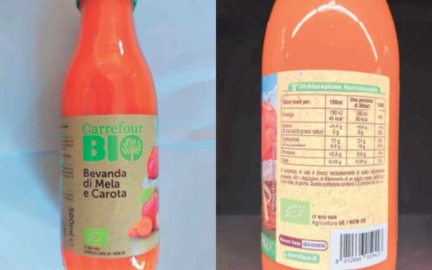 Attenzione al frammento di vetro nella bevanda Carrefour Bio alla mela e carota
