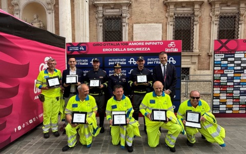 Giro d’Italia 2026: Polizia di Stato e Autostrade per l’Italia al fianco della Corsa Rosa per il quindicesimo anno