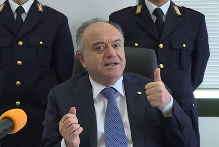 Poliziotti infedeli rubavano e vendevano dati riservati su calciatori, attori e cantanti