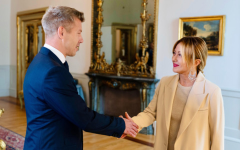 La Premier Meloni incontra a Palazzo Chigi il nuovo Primo Ministro dell’Ungheria Magyar