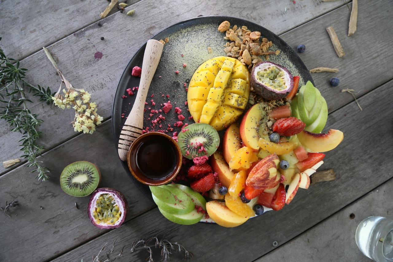 Mangiare più leggero con il caldo senza rinunciare all’equilibrio nutrizionale