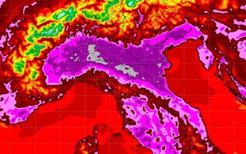 Oggi i primi bollini rossi dell’anno in 4 città. L’ondata di caldo attraversa l’Europa: rischi sanitari già elevati