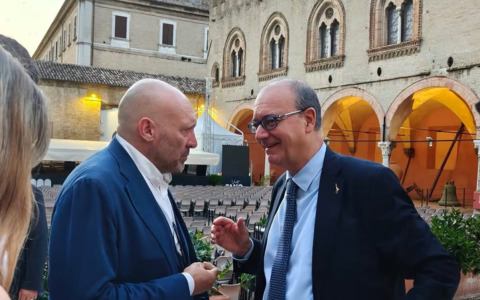 Valditara contestato al Passaggi Festival di Fano replica: “Come squadristi”
