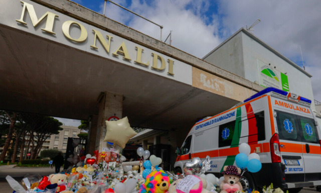 Morte bimbo a Napoli dopo trapianto di cuore: due cardiochirurghi interdetti per 12 e 7 mesi