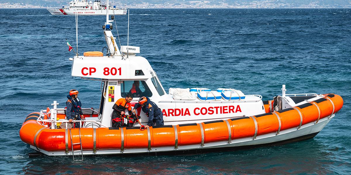 Barcone partito dalle coste libiche si ribalta al largo di Malta: morti dieci migranti, due dispersi