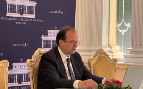 “La Russia colpevole di tutti i problemi”, l’ambasciatore torna ad attaccare l’Italia