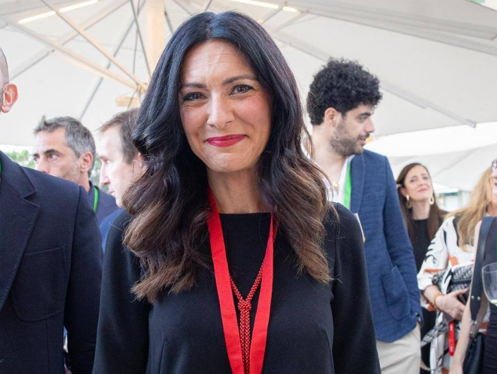 Pina Picierno lascia il Pd: non è soltanto la Lega a "perdere pezzi"