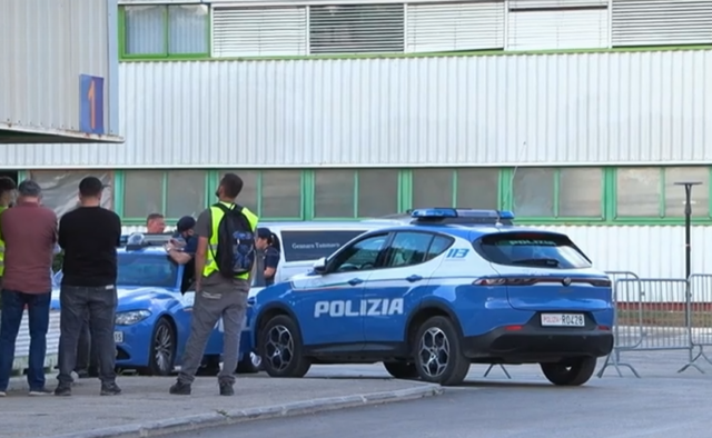 Incidenti sul lavoro, ancora tre vittime: 34enne caduto dal tetto, 63enne investito e 74enne schiacciato dal trattore
