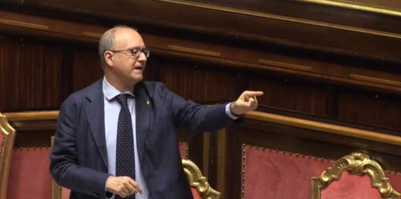 Ddl Valditara blinda educazione sessuale a scuola ed è scontro: “Paura, ideologia e oscurantismo”