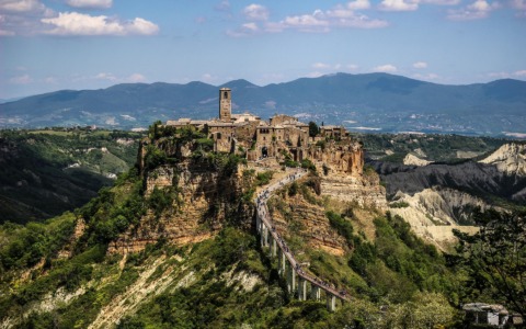 Stop overtourism, cresce la voglia di vacanze lontano dalla folla